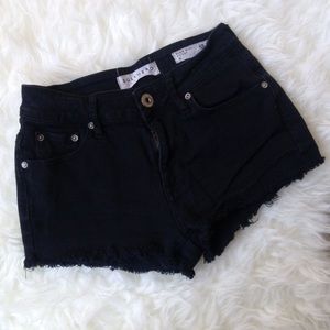 Bullhead high waisted black denim shorts