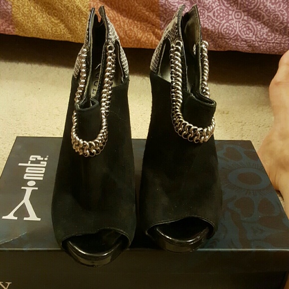 Open toe heels - Picture 2 of 4