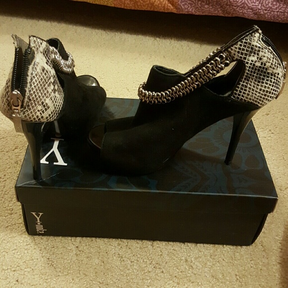 Open toe heels - Picture 4 of 4