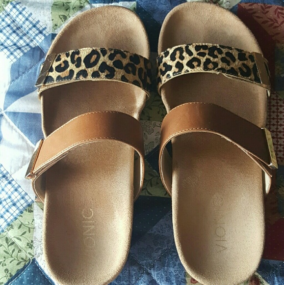 Vionic Jura Slide Sandal----sold locally!!!