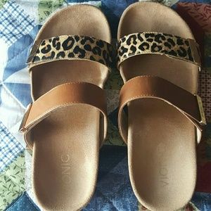 Vionic Jura Slide Sandal----sold locally!!!