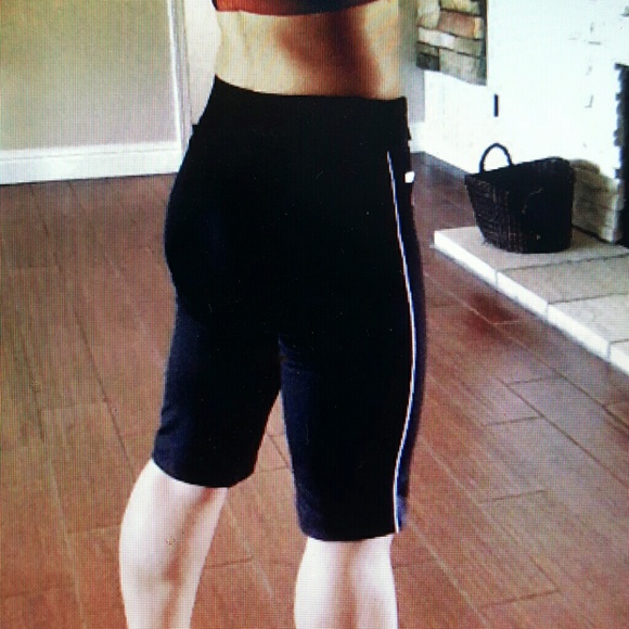 NWT Fila XS cropped shorts