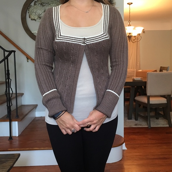 Adorable mocha Hollister Sweater