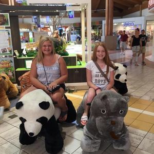 Meet your Posher, Olivia