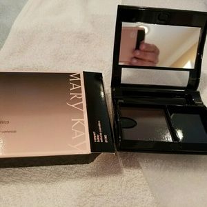 Mary Kay compact