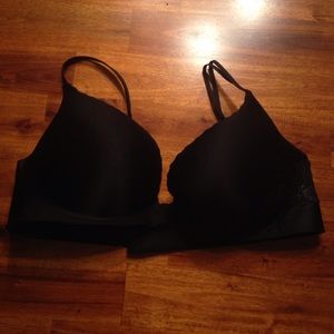 Victoria's Secret 38D bra