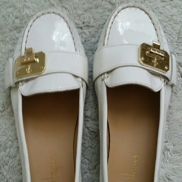 Cole haan nike air flat in white color size 5 new