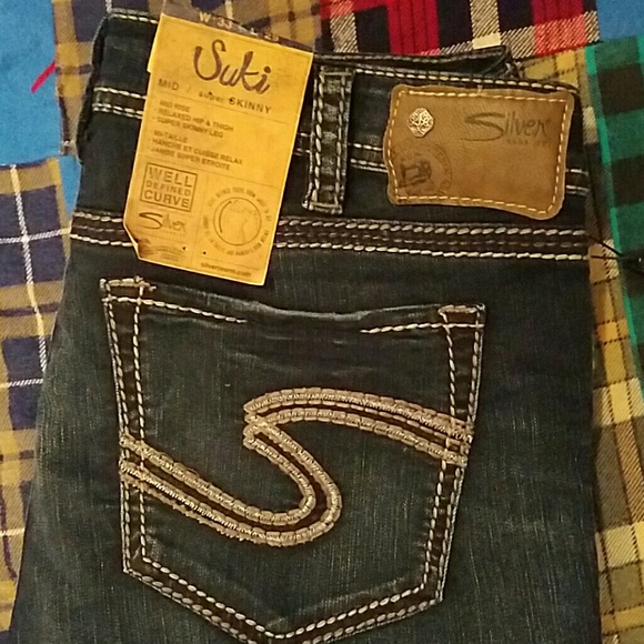 **SOLD in Bundle** NWT Silver Suki Stretch Jeans