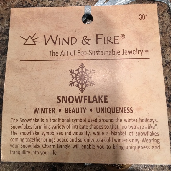 Wind & Fire snowflake bracelet - Picture 3 of 3