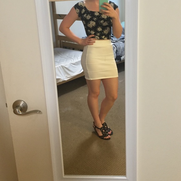 White bodycon mini skirt