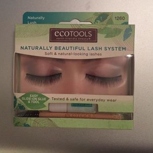 ⭐️MOVING SALE! ⭐️EcoTools Naturally Lush Lashes