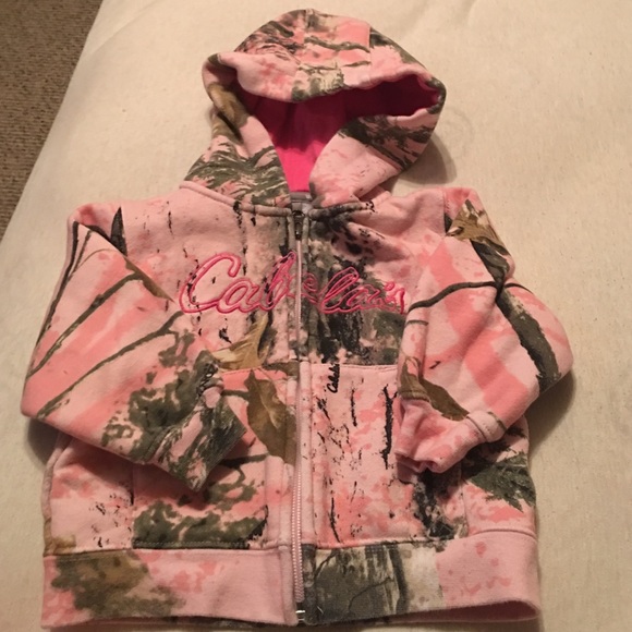 ⚡️flash sale⚡️Cabela's camo jacket.