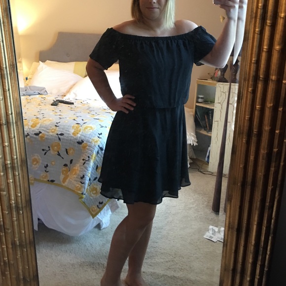 Black off the shoulder ASOS dress - Picture 3 of 3