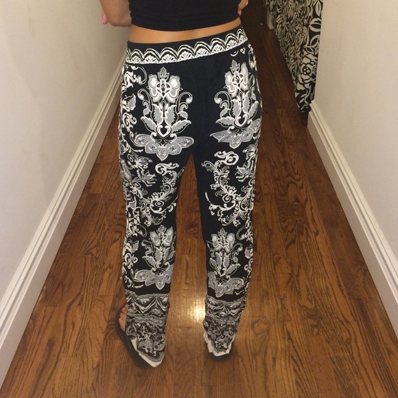 CYNTHIA ROWLEY PANTS - Picture 3 of 4
