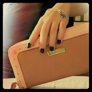 Jessica Simpson wallet