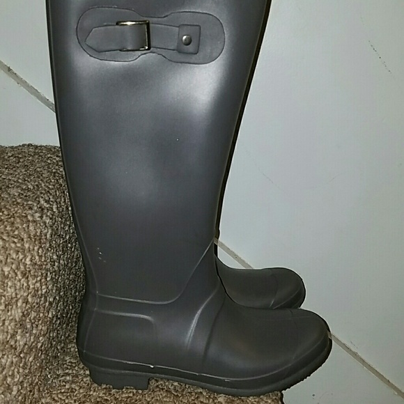 Rain boots
