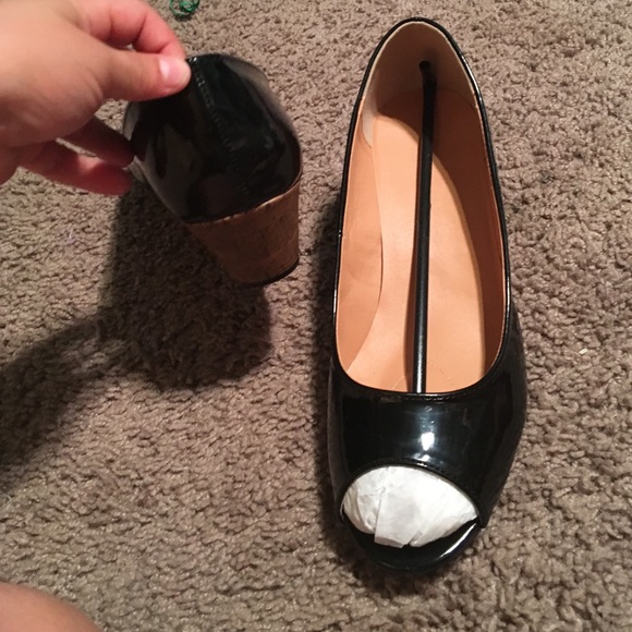Brand new women's black fancy shoes. Size eight/8. - Picture 3 of 4