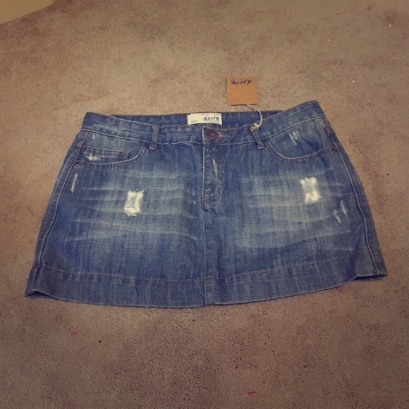 Cute denim skirt