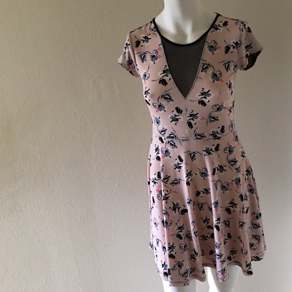 ❗️SALE❗️Urban Outfitters Print Skater Dress #094-7 - Picture 2 of 4
