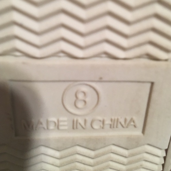 Brand new never worn silver dress/casual shoes. - Picture 4 of 4