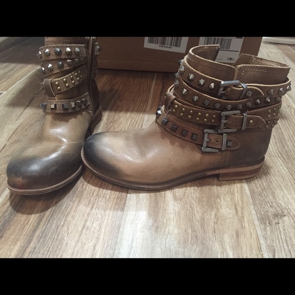 Gianni Bini mid ankle studded boots