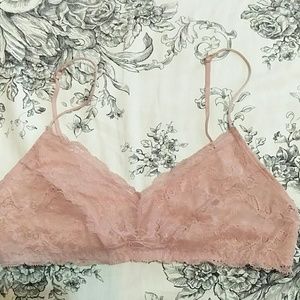 2 Cute pink UO bralette!