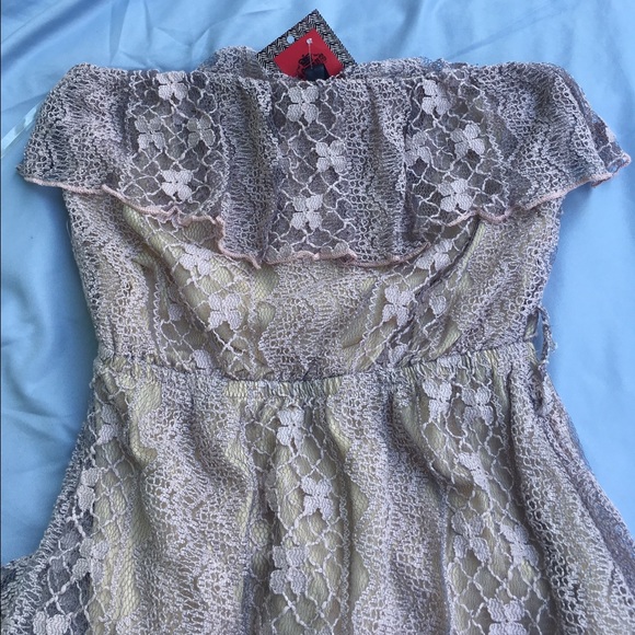 Dress - Picture 2 of 4