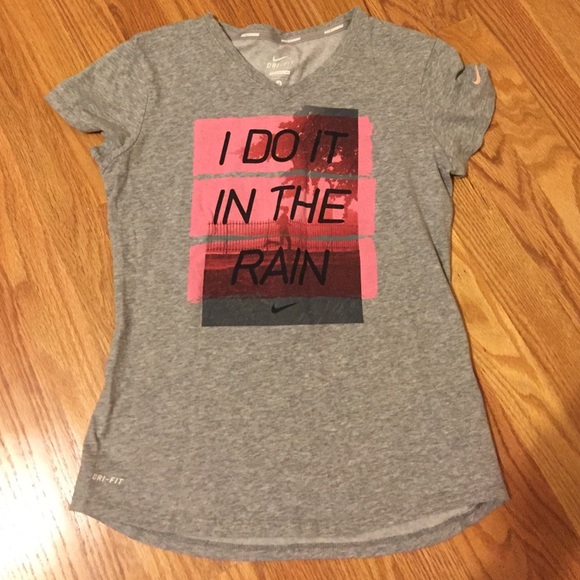 Nike Tops - Nike woman small running top Dri fit- worn once