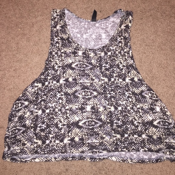 Snake skin tank