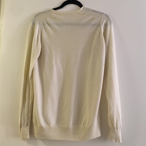 Uniqlo Light Sweater - Picture 2 of 3