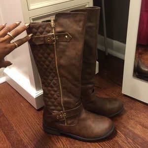 Riding boots