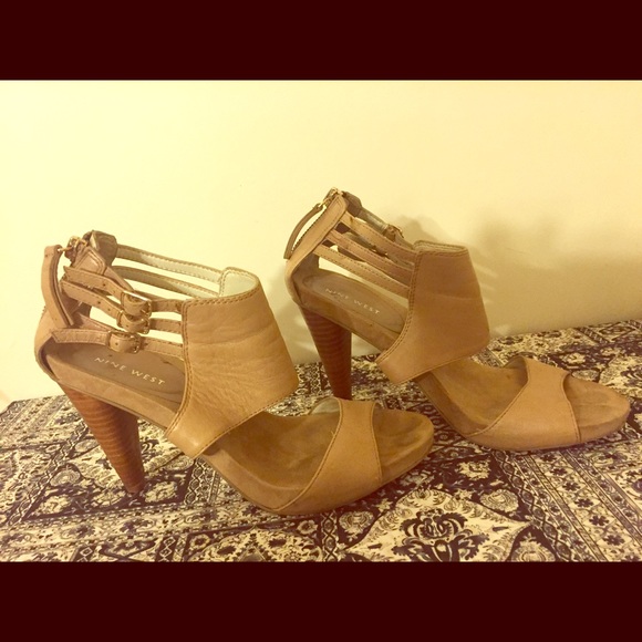 Sandal