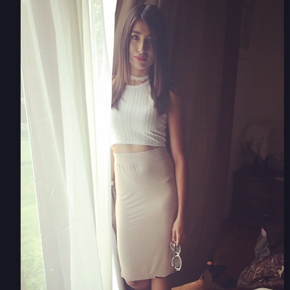 2 piece outfit, stretch