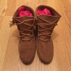 American Eagle fringe boots!