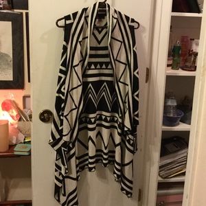 Long black and white chevron kimono
