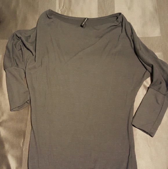 Long cowl neck 3/4 shirt to wear with leggings