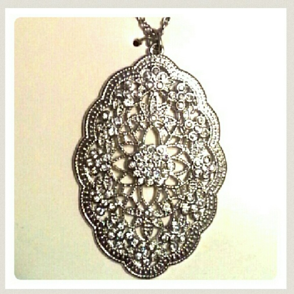 Vintage Pendant Necklace & Post Earrings Set- NIB - Picture 3 of 4