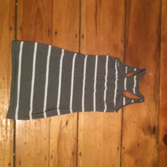 Dress - Picture 2 of 4