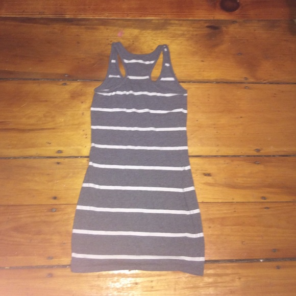 Dress - Picture 3 of 4