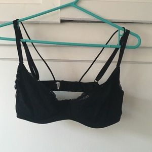Lacy black bra perfect 4 dates and great support!
