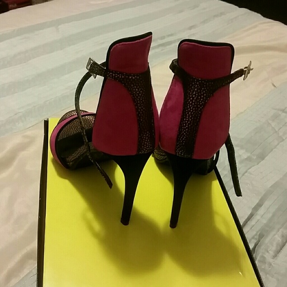 Paper Fox Hot heel....megenta/copper - Picture 3 of 4