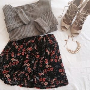 Brandy Melville grey sweater.