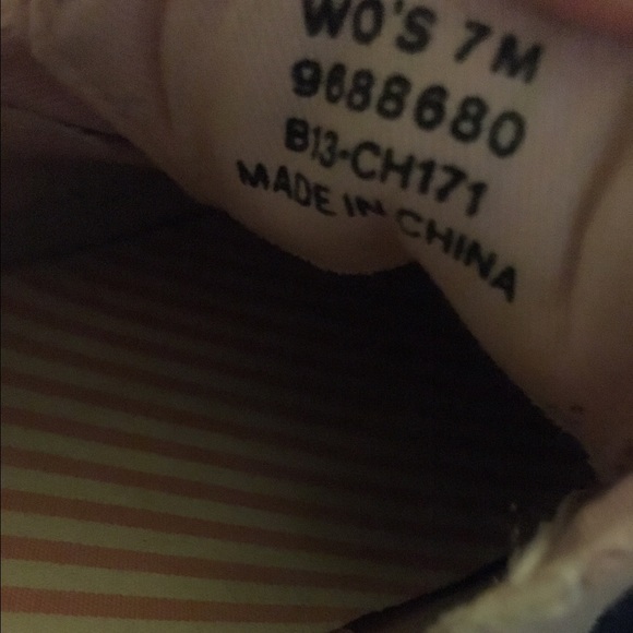 Pink sperrys - Picture 2 of 2