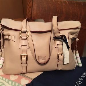 Dooney & Bourke Flo Satchel 🔽Reduced🔽