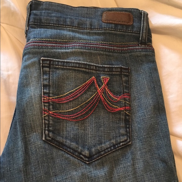 DKNY Capri jeans.