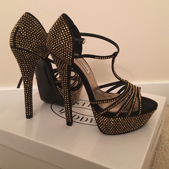 Steve Madden Shoes - Steve Madden High heels