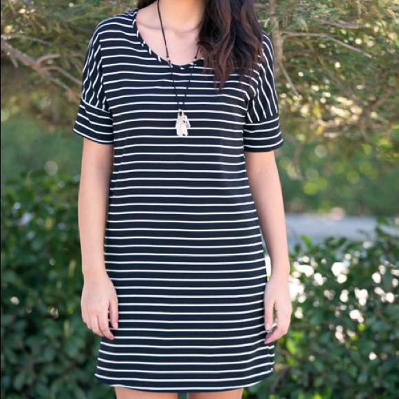 V-neck tunic dress