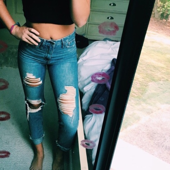 Hollister distressed boyfriend jeans