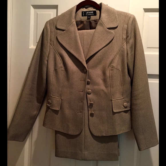 Career pant suit