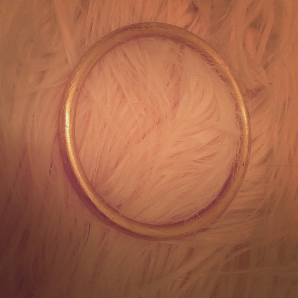 Gold Sheila Fajl bangle